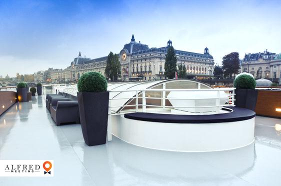 Le Paris, Bateau Naviguant, France