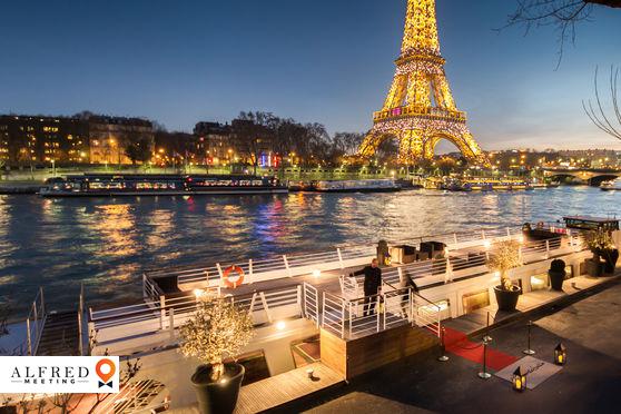 Happy Boat, Bateau Naviguant, Paris, Île-de-France, France