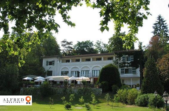 Hostellerie du Country Club, Château / Domaine, Samois-sur-Seine, France
