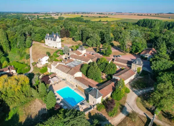 Château de Périgny ***, Château / Domaine, Vouillé, Nouvelle-Aquitaine, France