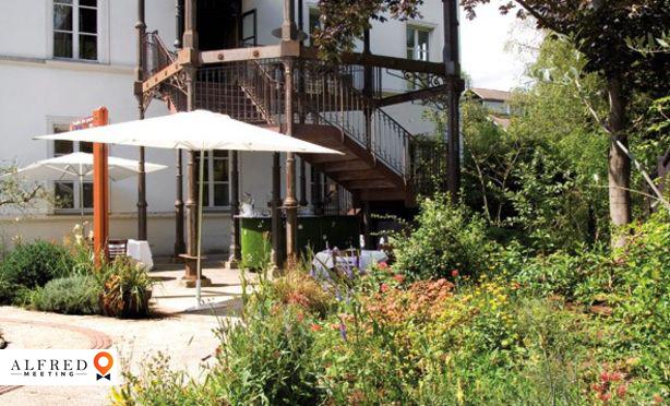 Pavillon de l'Île, Restaurant, Issy-les-Moulineaux, France