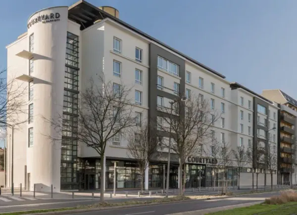 Courtyard by Marriott Paris Colombes ****, Hôtel 4*, Colombes, Île-de-France, France