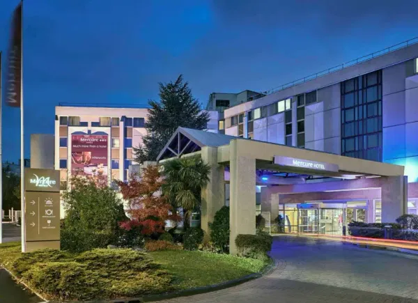 Mercure Paris Roissy-Charles-de-Gaulle, Hôtel 4*, Roissy-en-france, Île-de-France, France