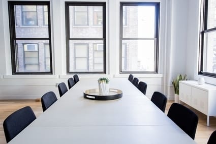 Photo d’une salle de réunion parisienne