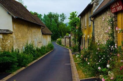 A venue near Paris with a bucolic atmosphere